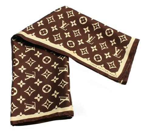 louis vuitton scarf large logo